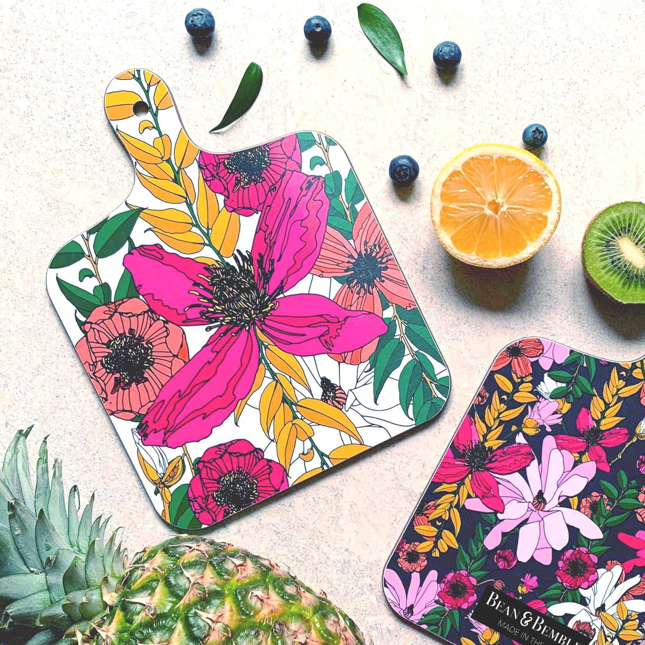 VIVID GARDEN BLOOMS